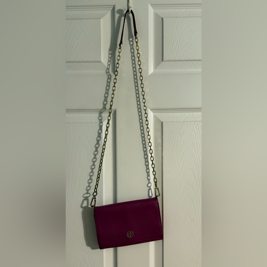 Tory Burch Chelsea Crossbody Wallet On Chain Magenta